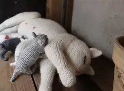 Victorian Housecats to Knit