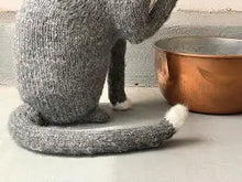 Victorian Housecats to Knit