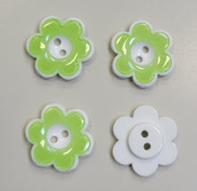 Pastel Daisy Button