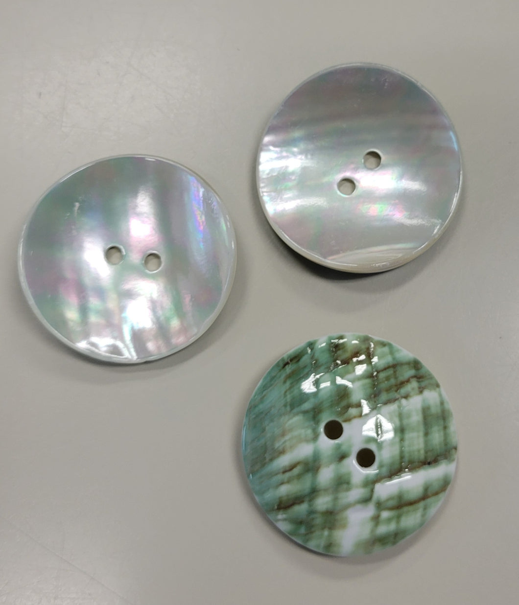 Large MOP Scoop Button