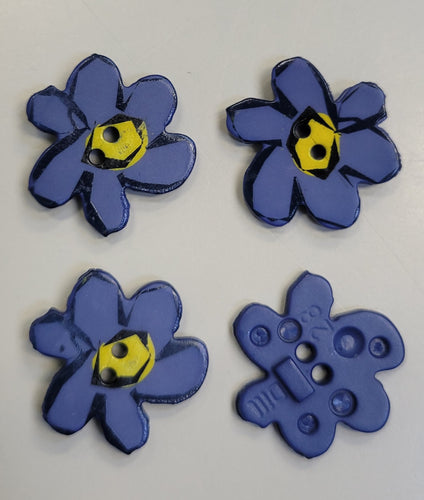 Flat Flower Button w/ Yellow Center & Dark Edging