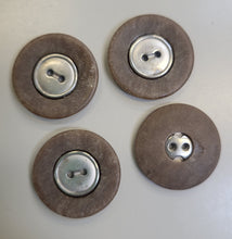Button w/ Metal Center