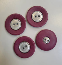 Button w/ Metal Center