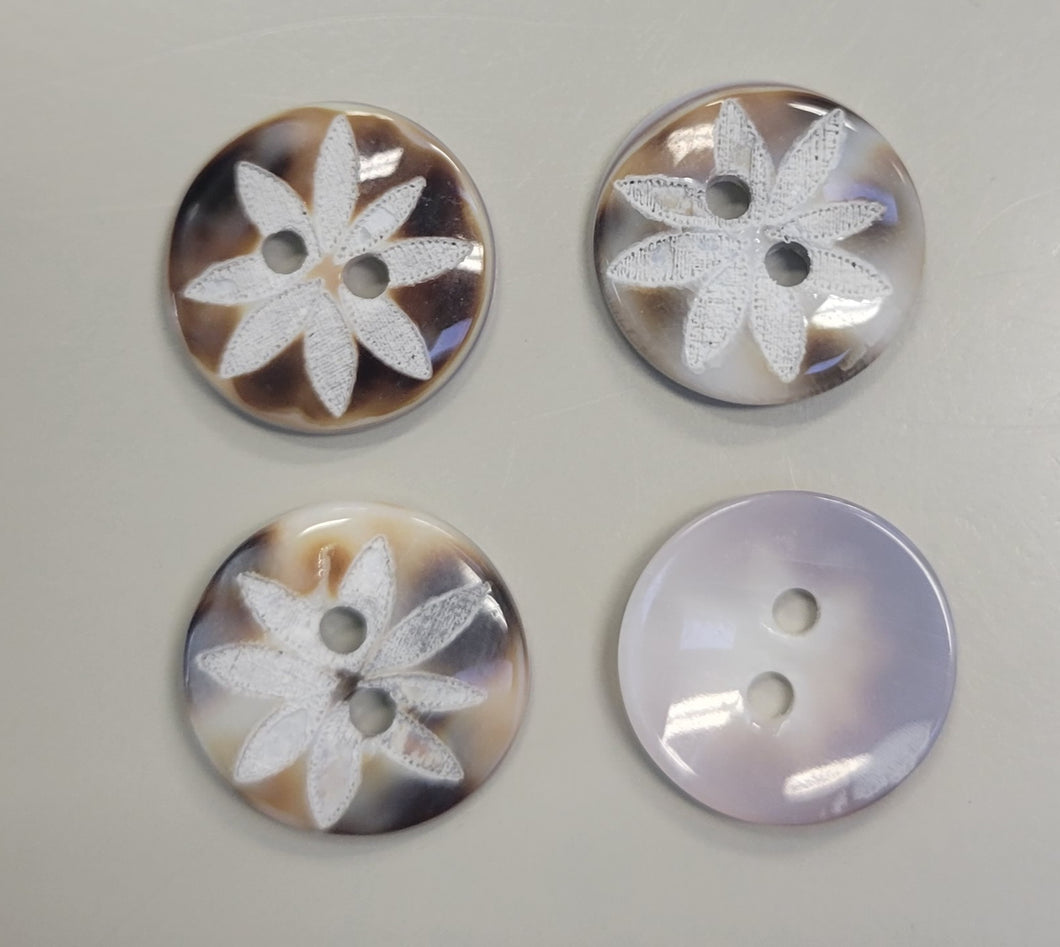Mother of Pearl Star Cowrie Button