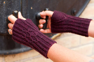 "Assemblage Mitts" Pattern