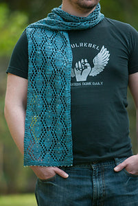 Gothic Leaf Scarf Pattern