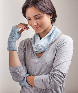 Stockinette Stitch Cowl & Handwarmers Pattern